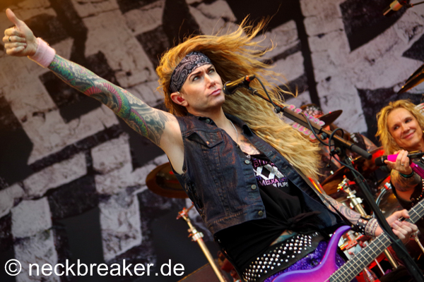 live 20140621 0909 steelpanther